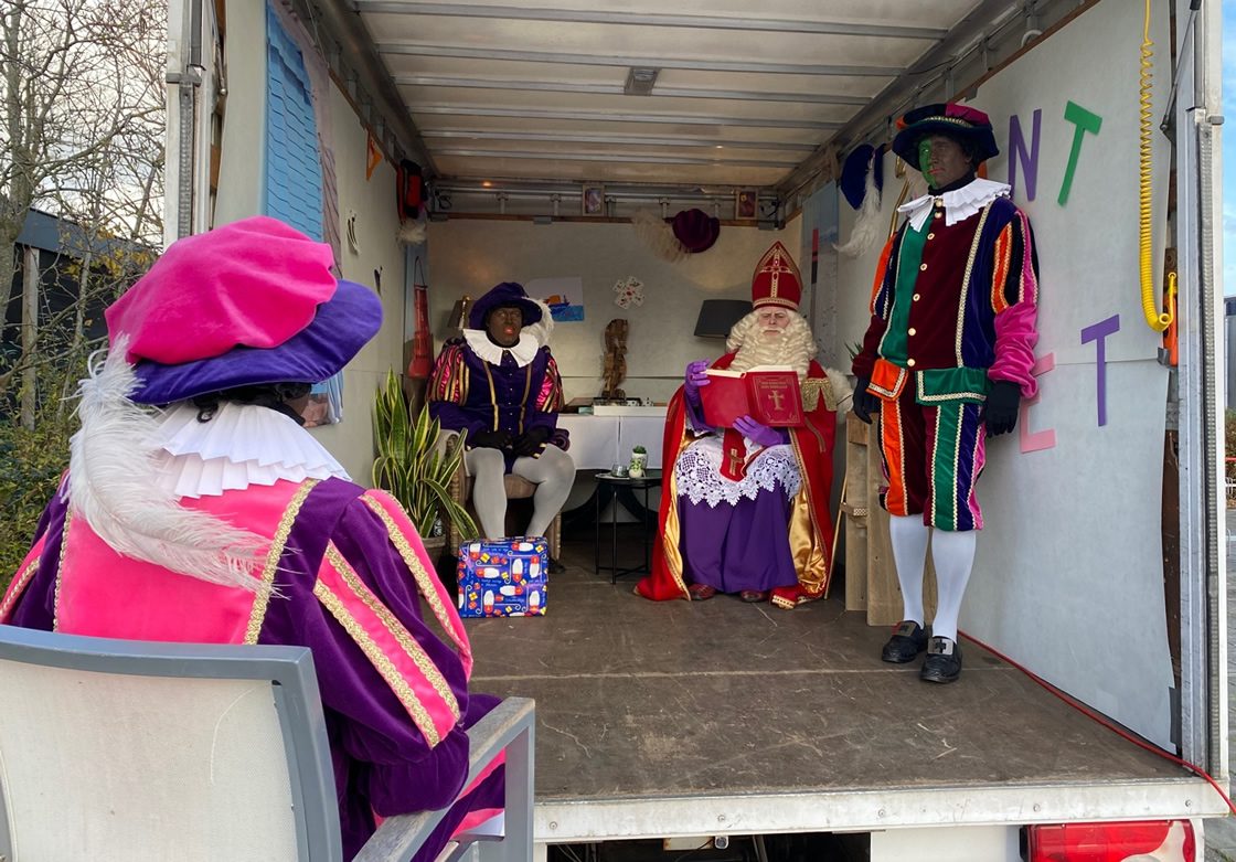 Sinterklaas en de Pieten op bezoek