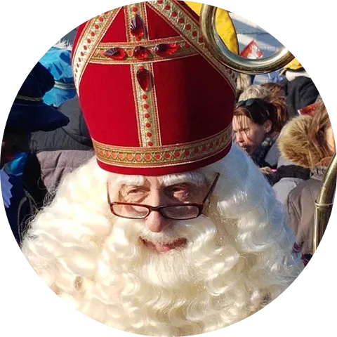 Sinterklaas zwaait gedag